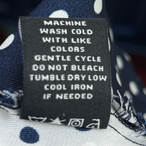 Coco Bianco XL Navy Blue Top with White Polka Dots & High Low Ducktail B… - Picture 10 of 12